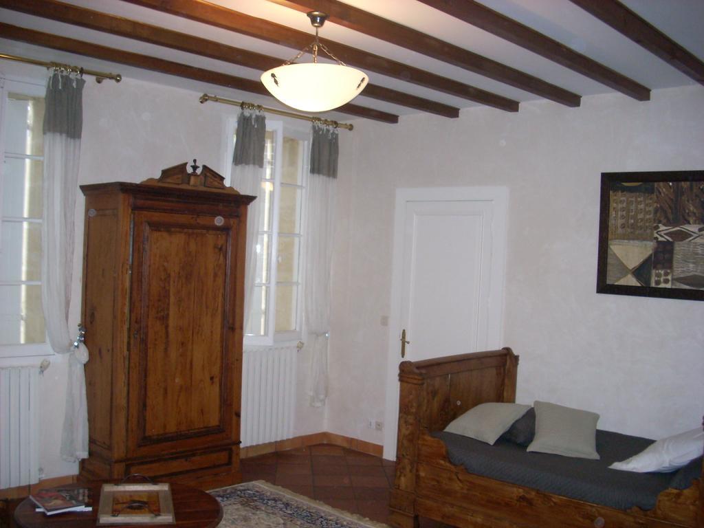 Sous Les Marronniers Bed & Breakfast Petit-Palais-et-Cornemps Luaran gambar